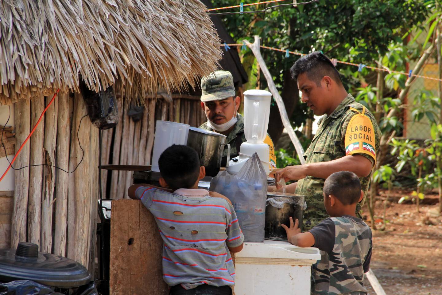 XXVI Zona Militar realiza trabajo social en Ixhuacán de los Reyes