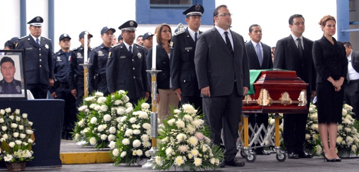 Veracruz rinde honores al policía héroe Eloy Pozos Rivera
