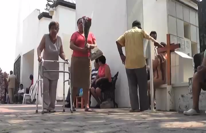 Inician trámites de permisos para comerciantes ambulantes durante día de muertos.