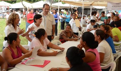 Caravana por la Educación beneficia a más de tres mil personas en la ciudad de Veracruz