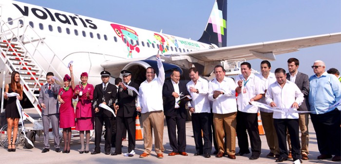 Inaugura gobernador Javier Duarte vuelo Veracruz-México, de Volaris