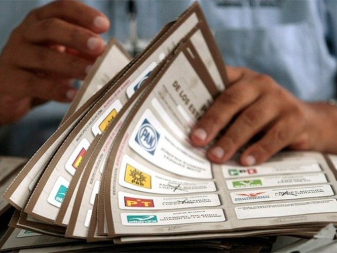 Ciudadanos piden a autoridades electorales sancionar al responsable del error en boletas