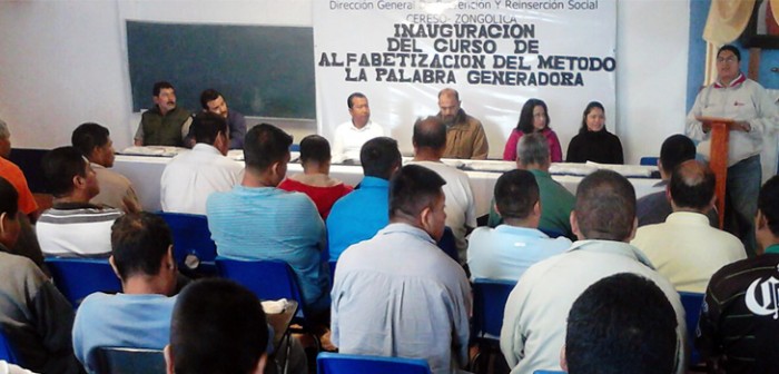 Inauguran curso de alfabetización en lengua náhuatl a internos del Cereso de Zongolica