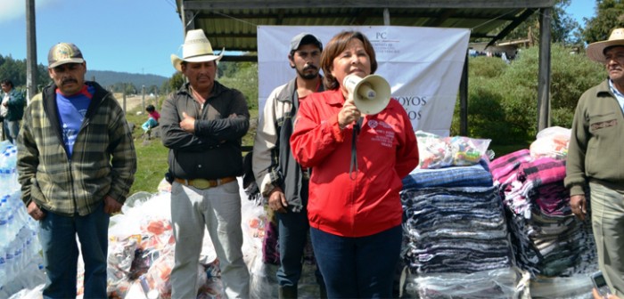 Entrega PC apoyos en comunidades de las faldas del Cofre de Perote
