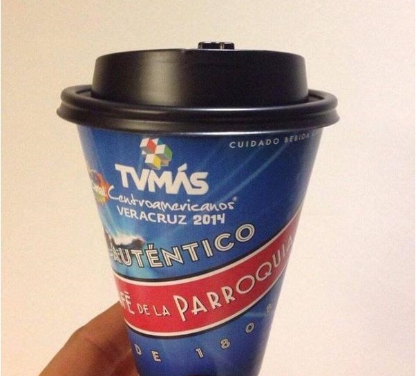 Gran Café de la Parroquia y TV Más lanzan edición de vasos conmemorativos a los JCC