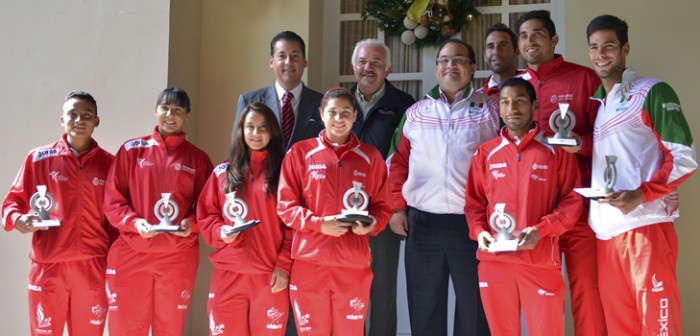 Felicita Javier Duarte a atletas veracruzanos que participaron en los JCC 2014