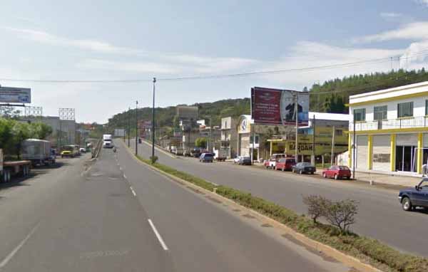 Una lesionada deja volcadura por choque en el bulevar Xalapa-Banderilla