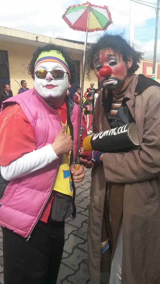 Con divertido desfile celebran el Día del Payaso en Coatepec
