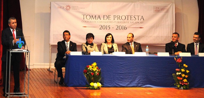 Rinde protesta Consejo Directivo del Colegio de Contadores Públicos de Xalapa