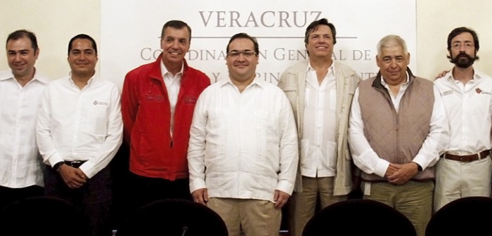 Medio ambiente, de los principales compromisos de la agenda pública 2015: Javier Duarte