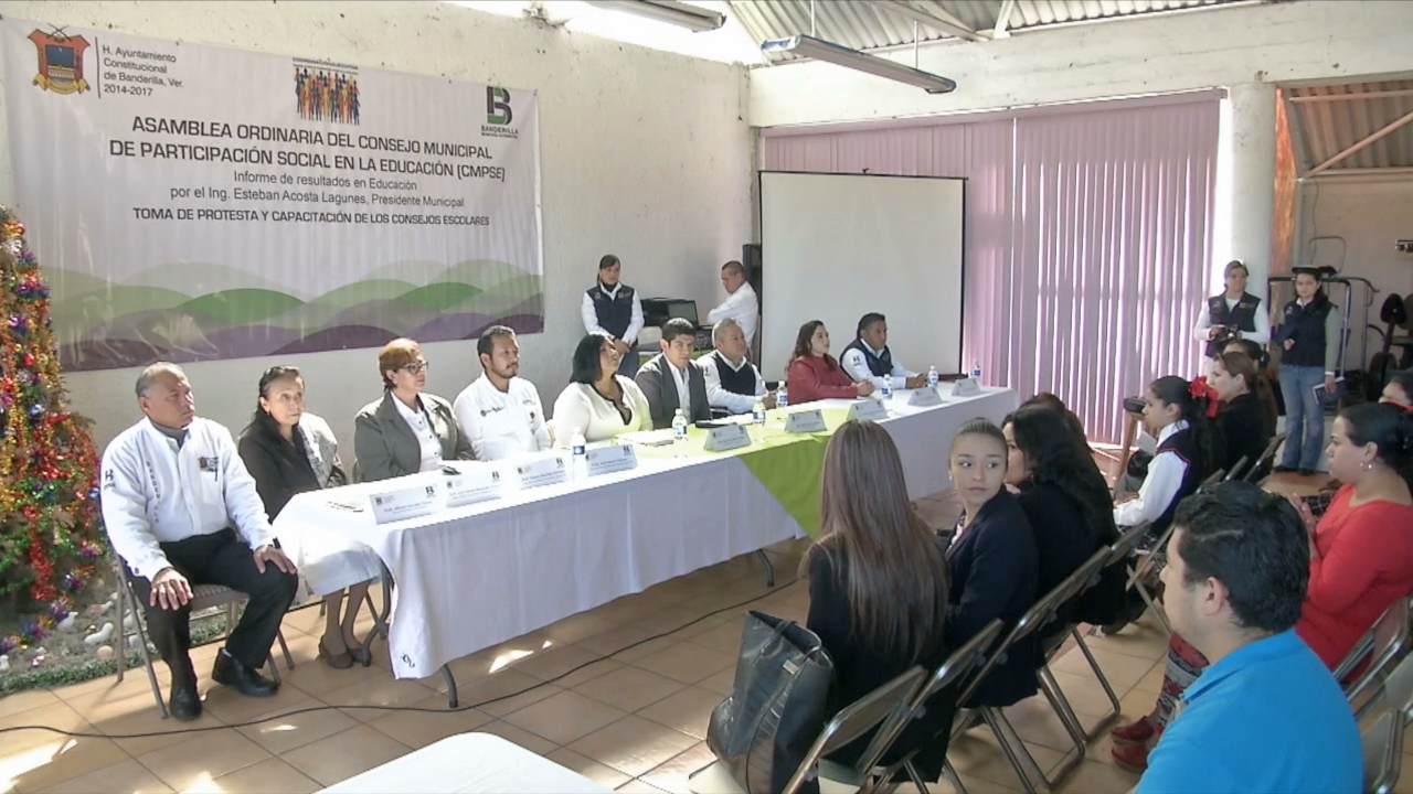 Instalan consejos escolares de educación en Banderilla