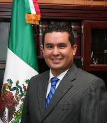 Marchan en contra del alcalde de Medellín