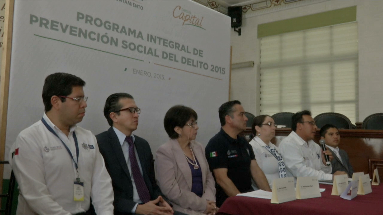 Instructores de Seguridad Pública capacitan a jefes de manzana de Xalapa