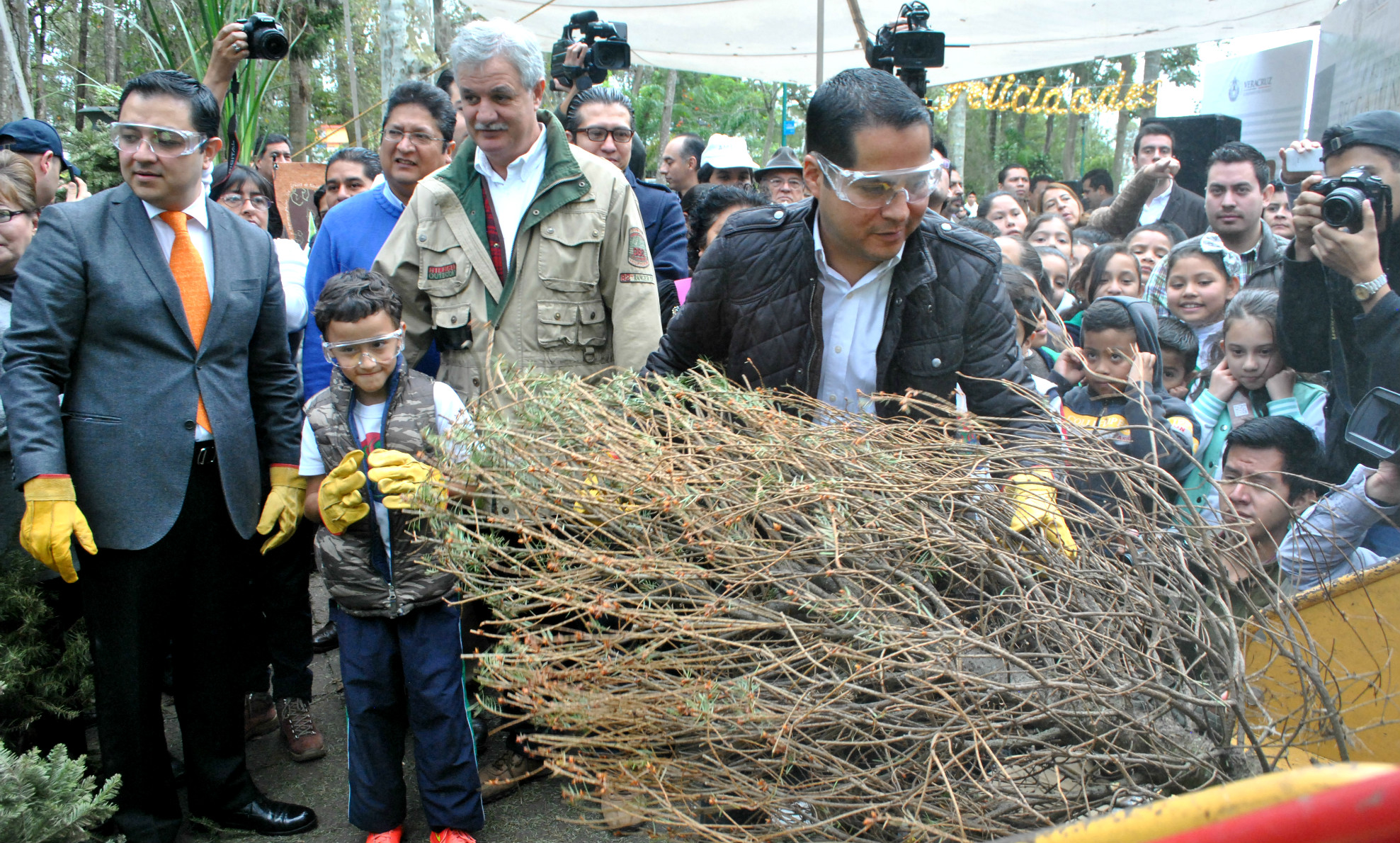 Con más de 136 centros de acopio en más de 46 municipios, inicia Recicla tu Navidad: Sedema