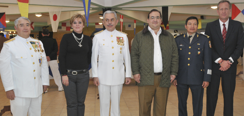 Asiste gobernador Javier Duarte al cambio de mando de la Fuerza Naval del Golfo