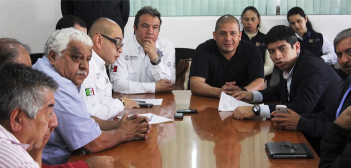 Se reúne Tránsito del Estado con Alcalde y líderes transportistas de Banderilla