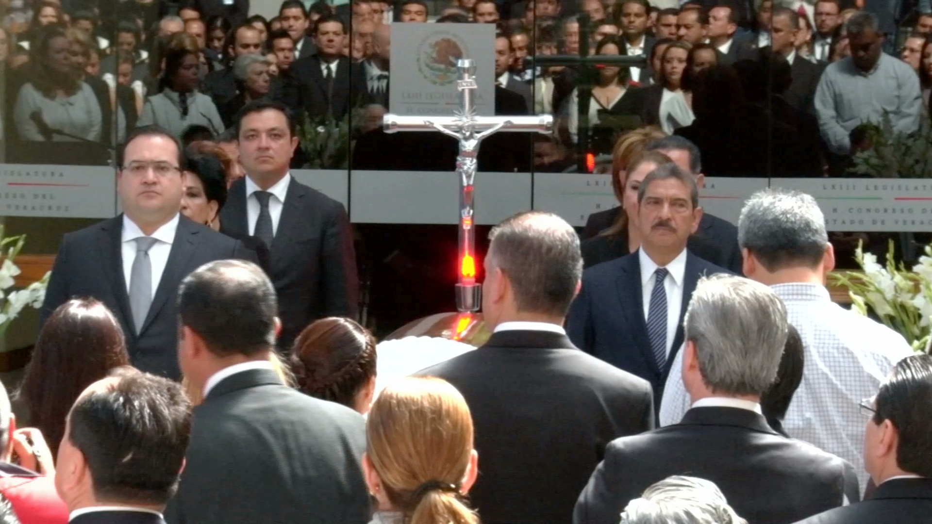 Con ceremonia luctuosa despiden a Francisco Javier Loyo Ramos en el Congreso del Estado