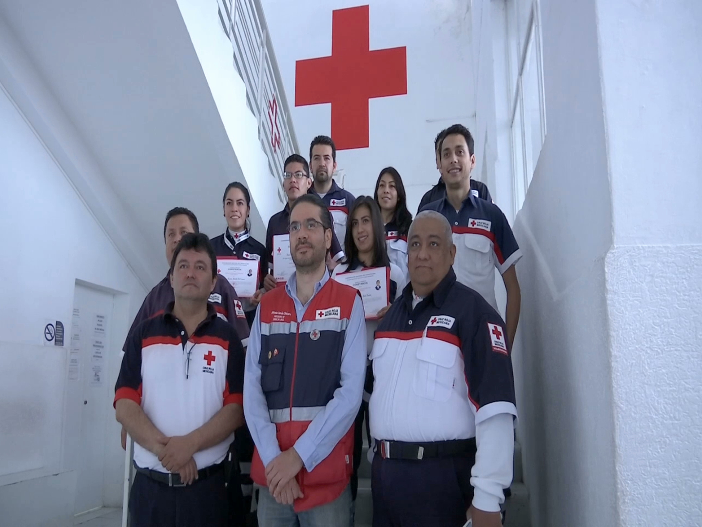 Voluntarios de la Cruz Roja Xalapa se gradúan en certificación y recertificación de Técnicos en Urgencias Médicas