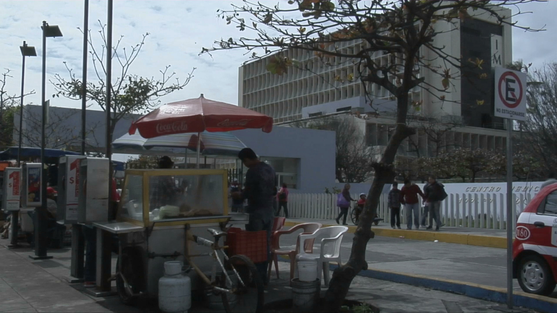 Continúa el retiro de ambulantes de zonas hospitalarias