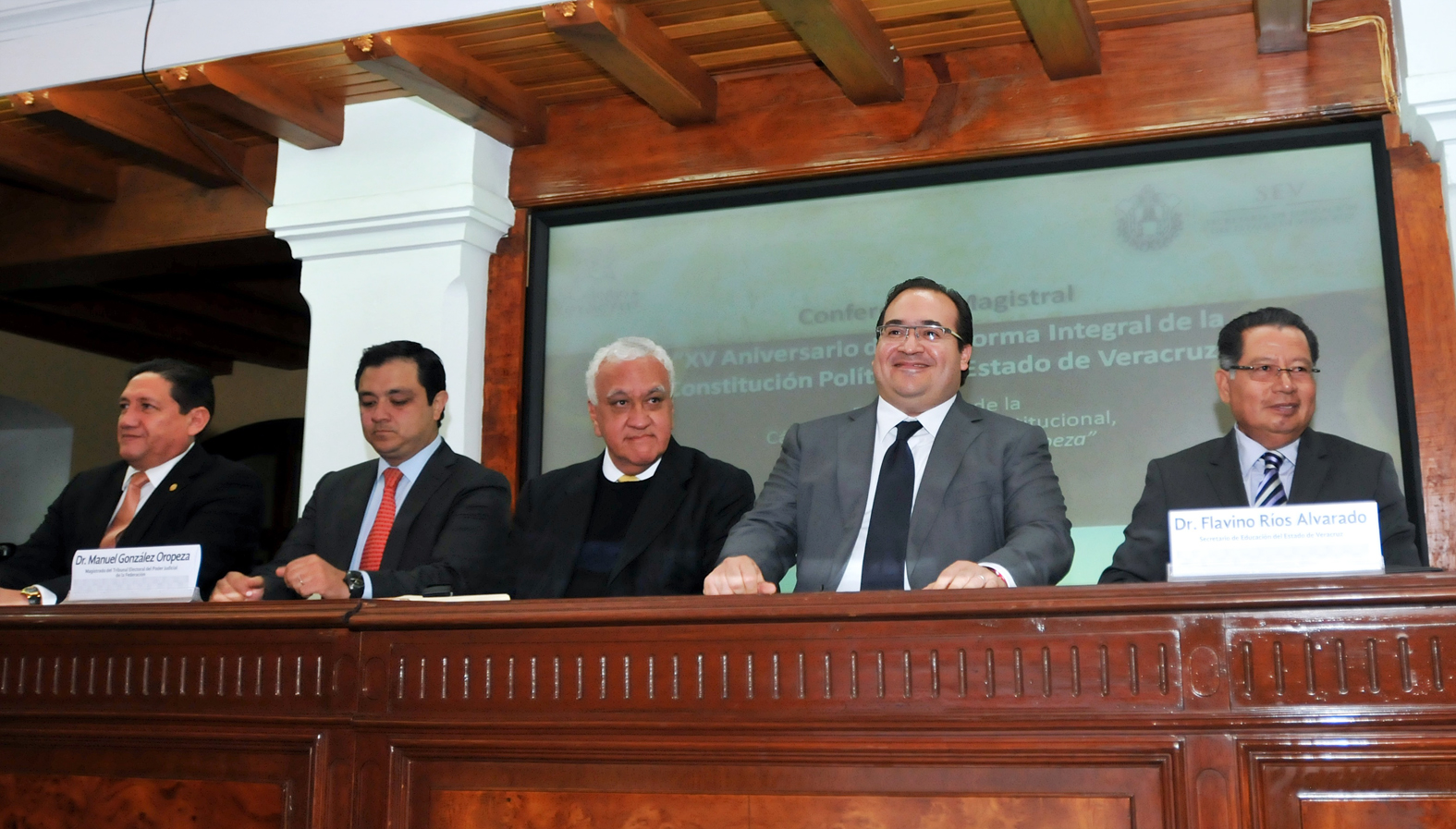 Tenemos en Veracruz instituciones sólidas y democráticas: Javier Duarte