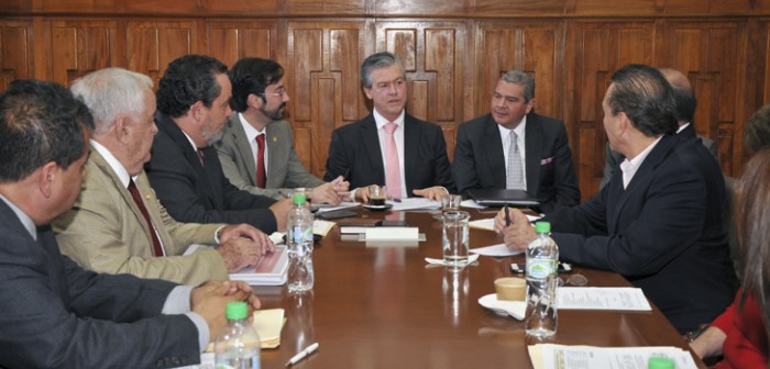 Integran autoridades y cámaras empresariales agenda turística para Veracruz