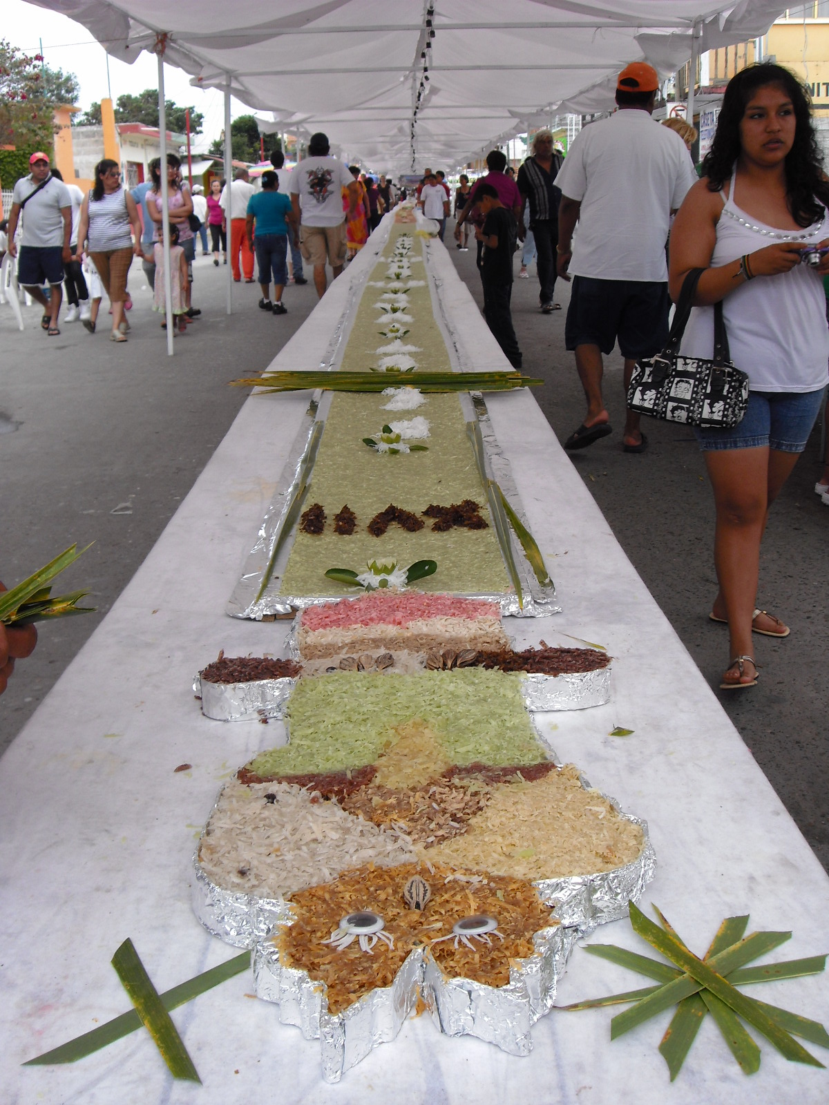 Tecolutla vuelve a romper Record Guinness con el dulce de coco más grande del mundo