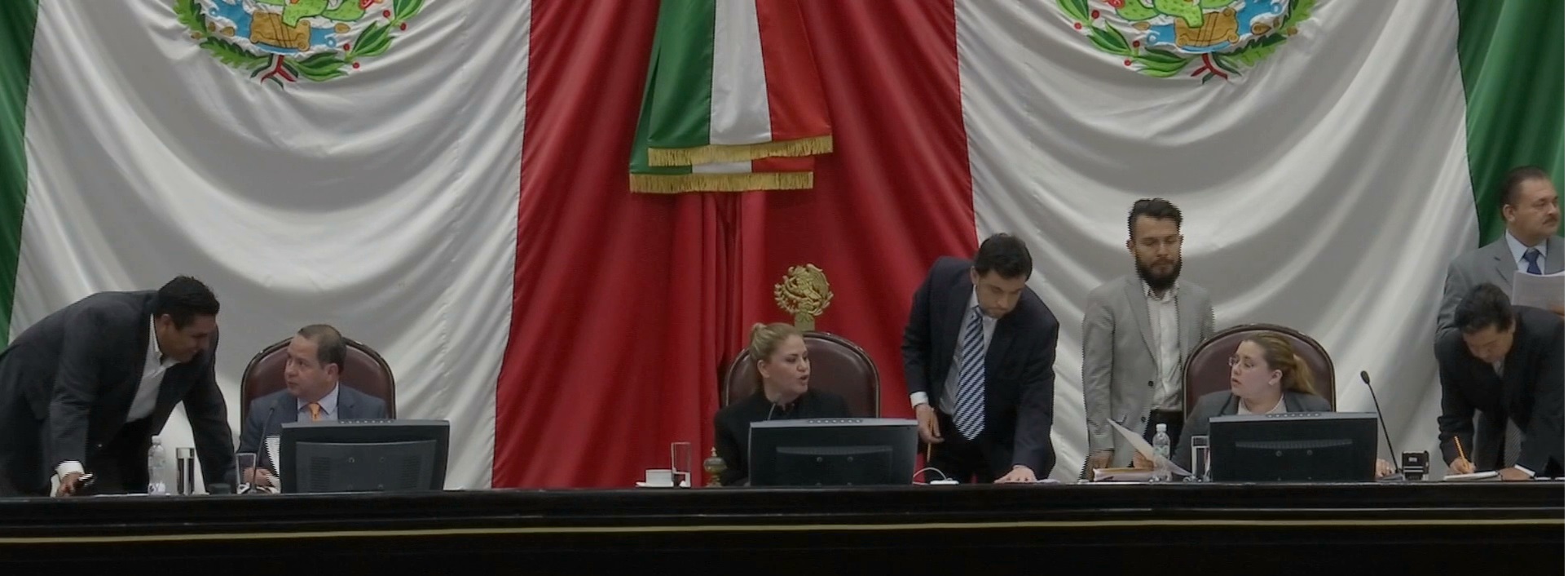 Congreso de Veracruz quita fuero a alcalde de Medellín