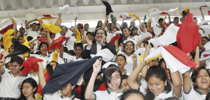 Anuncia Javier Duarte 610 mdp para rehabilitación de escuelas