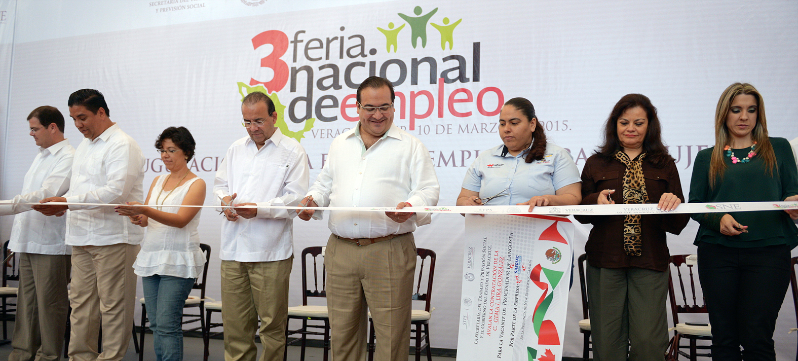 Inauguran Javier Duarte y Alfonso Navarrete Prida Tercera Feria Nacional del Empleo