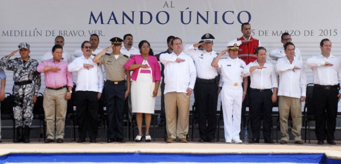 Instala gobernador Javier Duarte de Ochoa Mando Único en municipio de Medellín