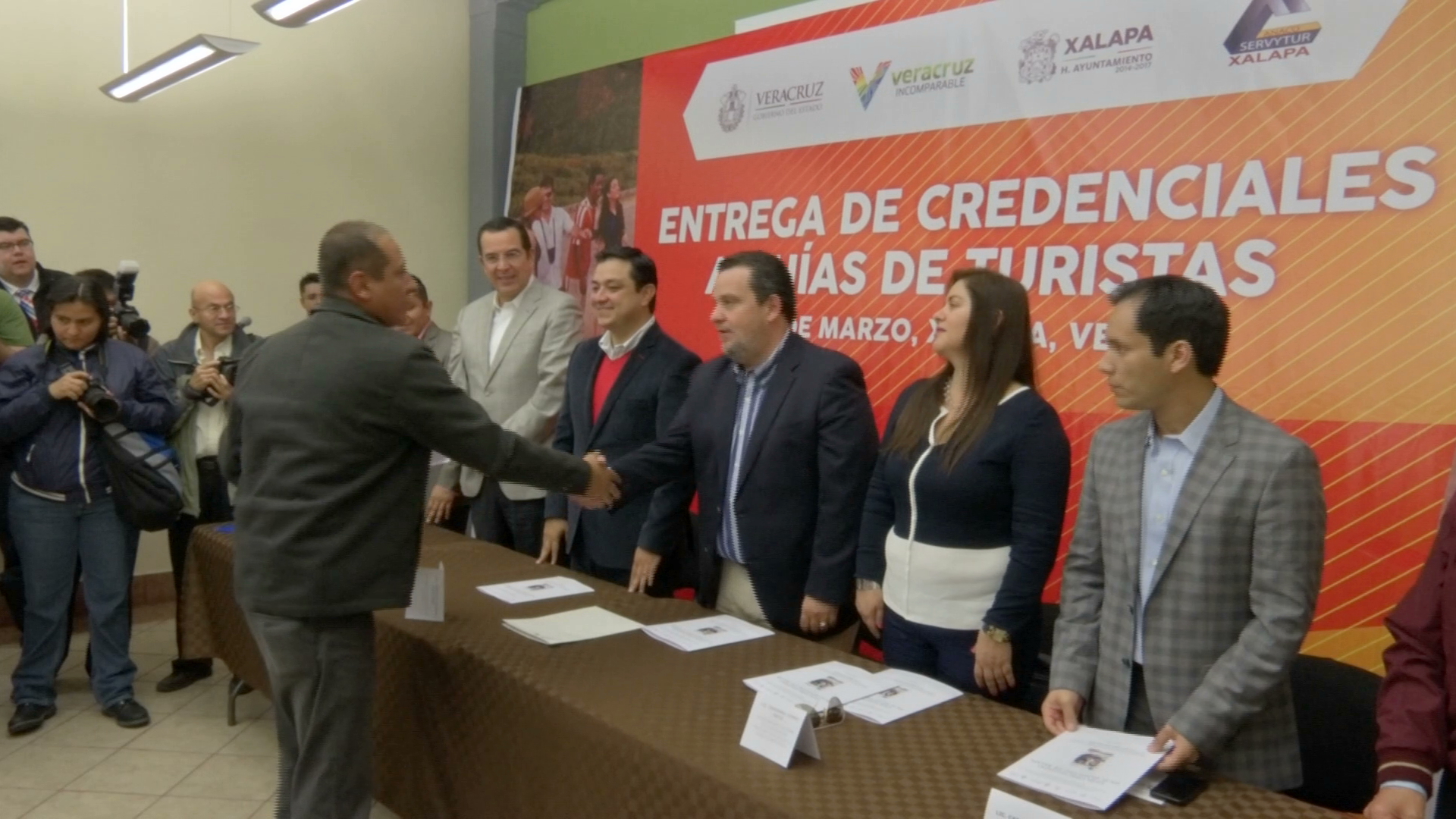 Certifica Secturc a guías veracruzanos