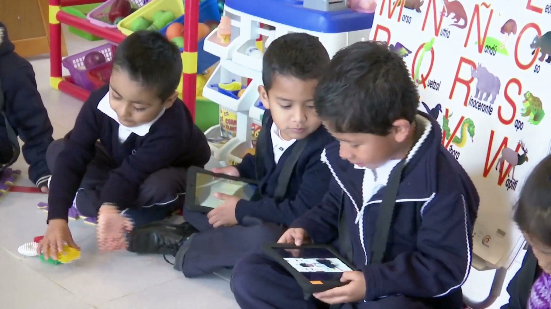 Preescolares usan tabletas en clases mediante Proyecto de Educación Mobile