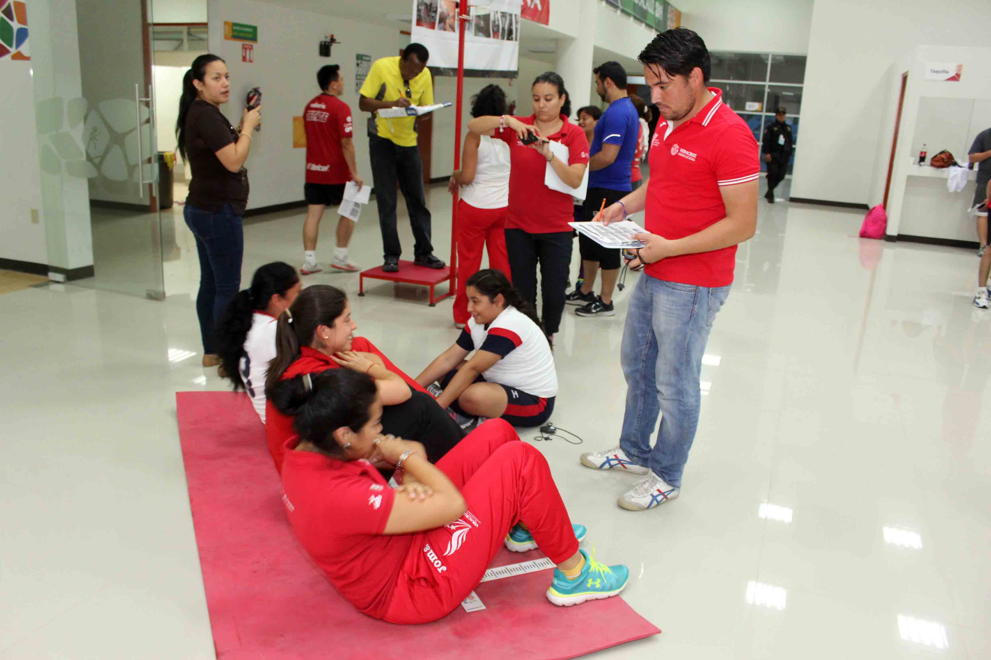 Participa personal del IVD en mediciones del programa Ponte al 100