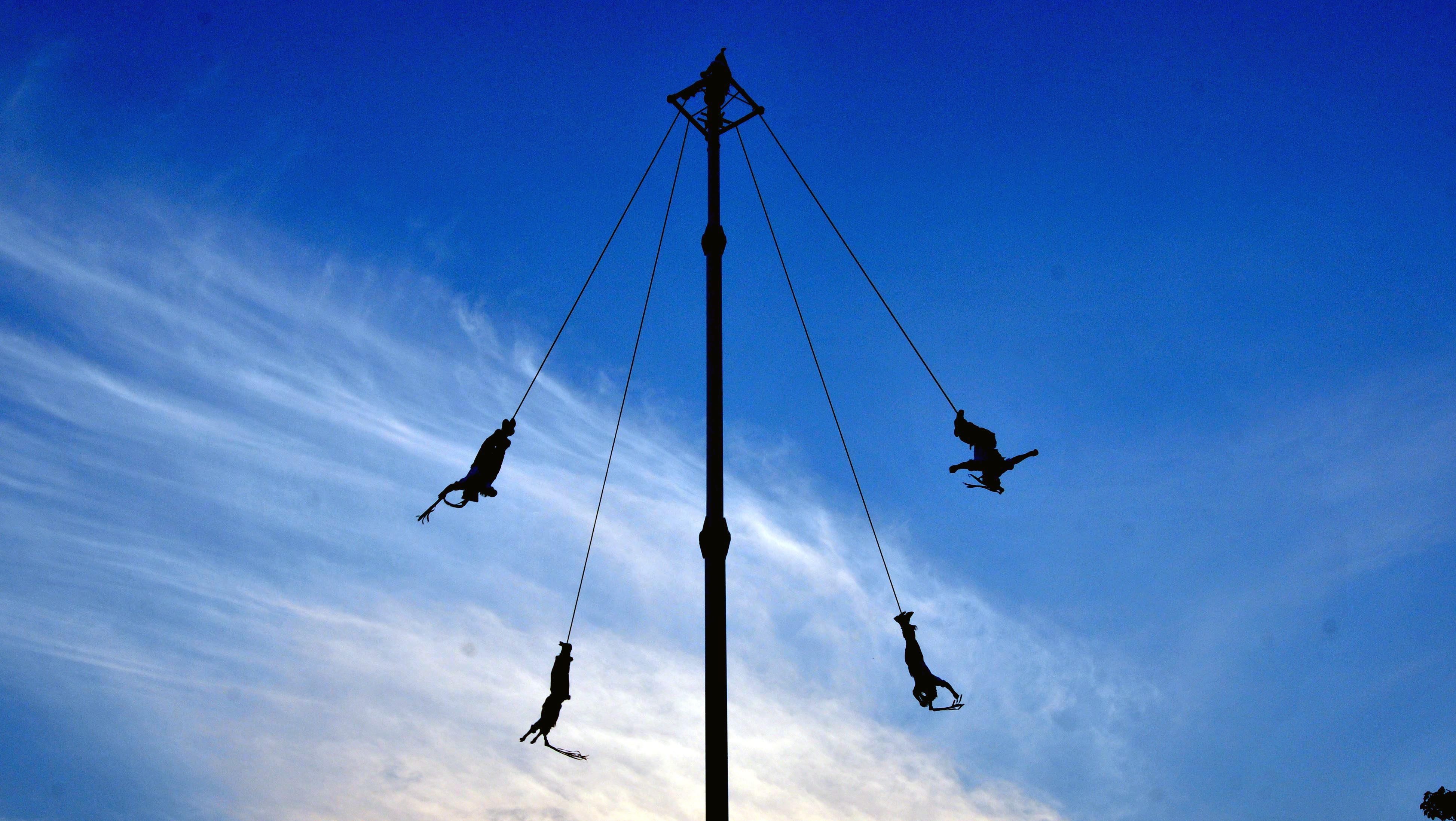 La Ceremonia Ritual de Voladores, muestra de la regeneración cultural en Cumbre Tajín 2015
