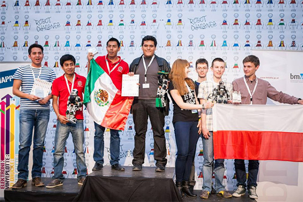 Alumnos del Tecnológico de Poza Rica ganan concurso de robótica en Austria