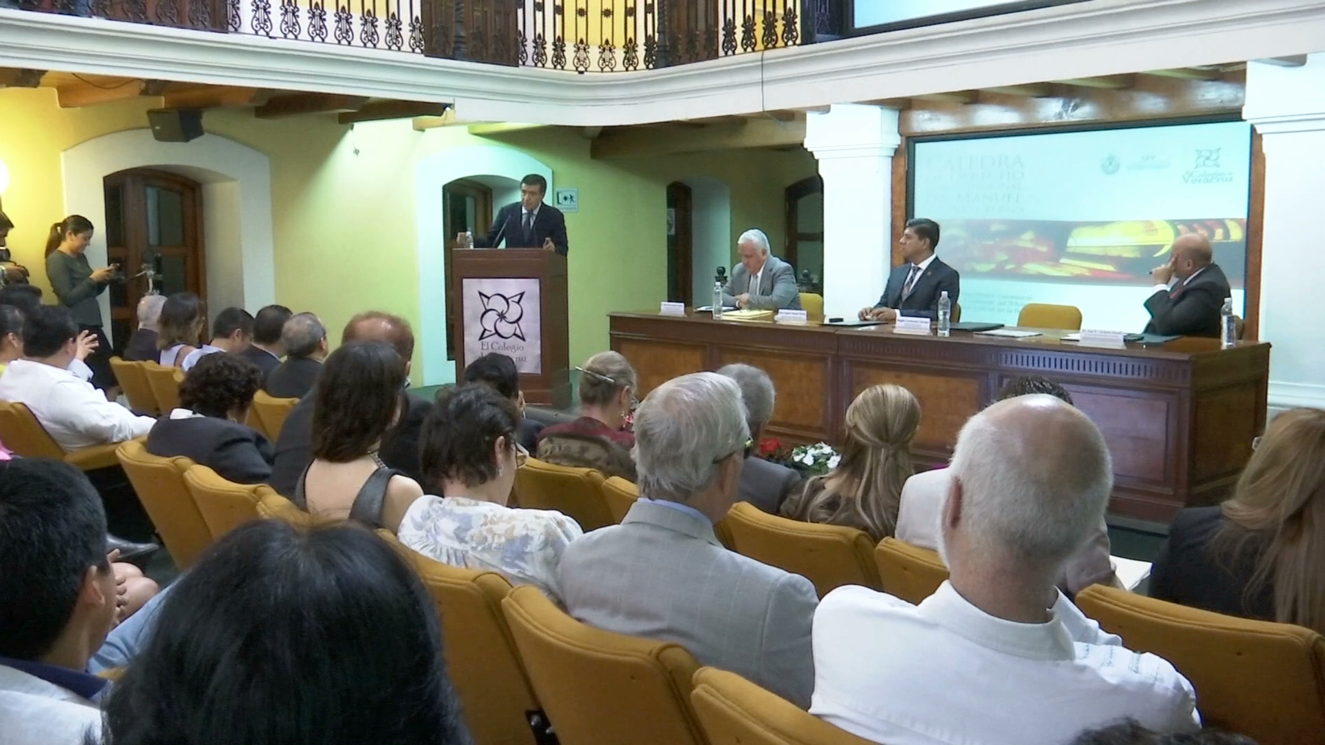 Reformas a la Constitución Política de Veracruz siguen siendo ejemplo a seguir en todo el país: Carrasco Daza