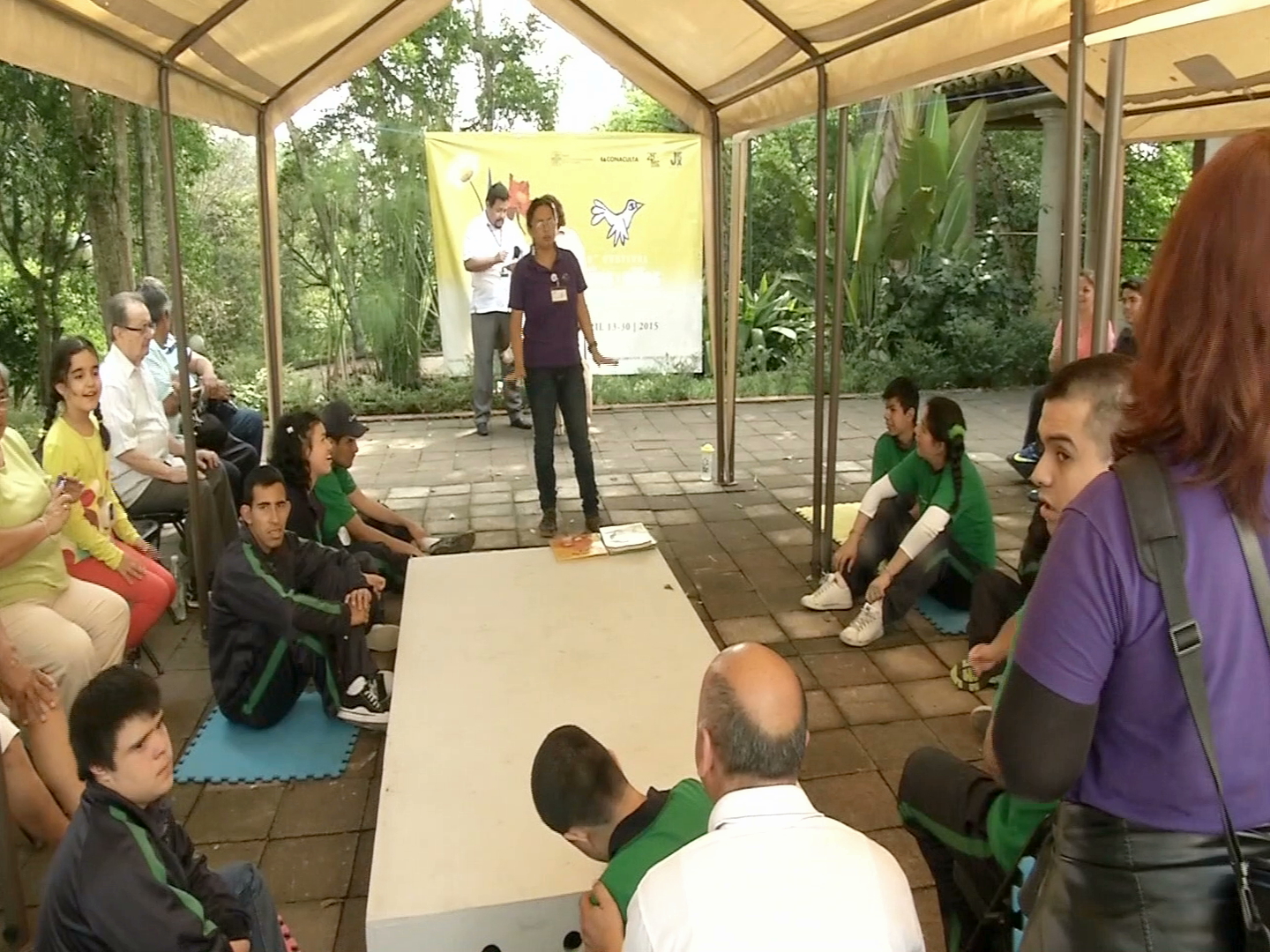 Estimulan  expresión y creatividad en jóvenes con discapacidad intelectual