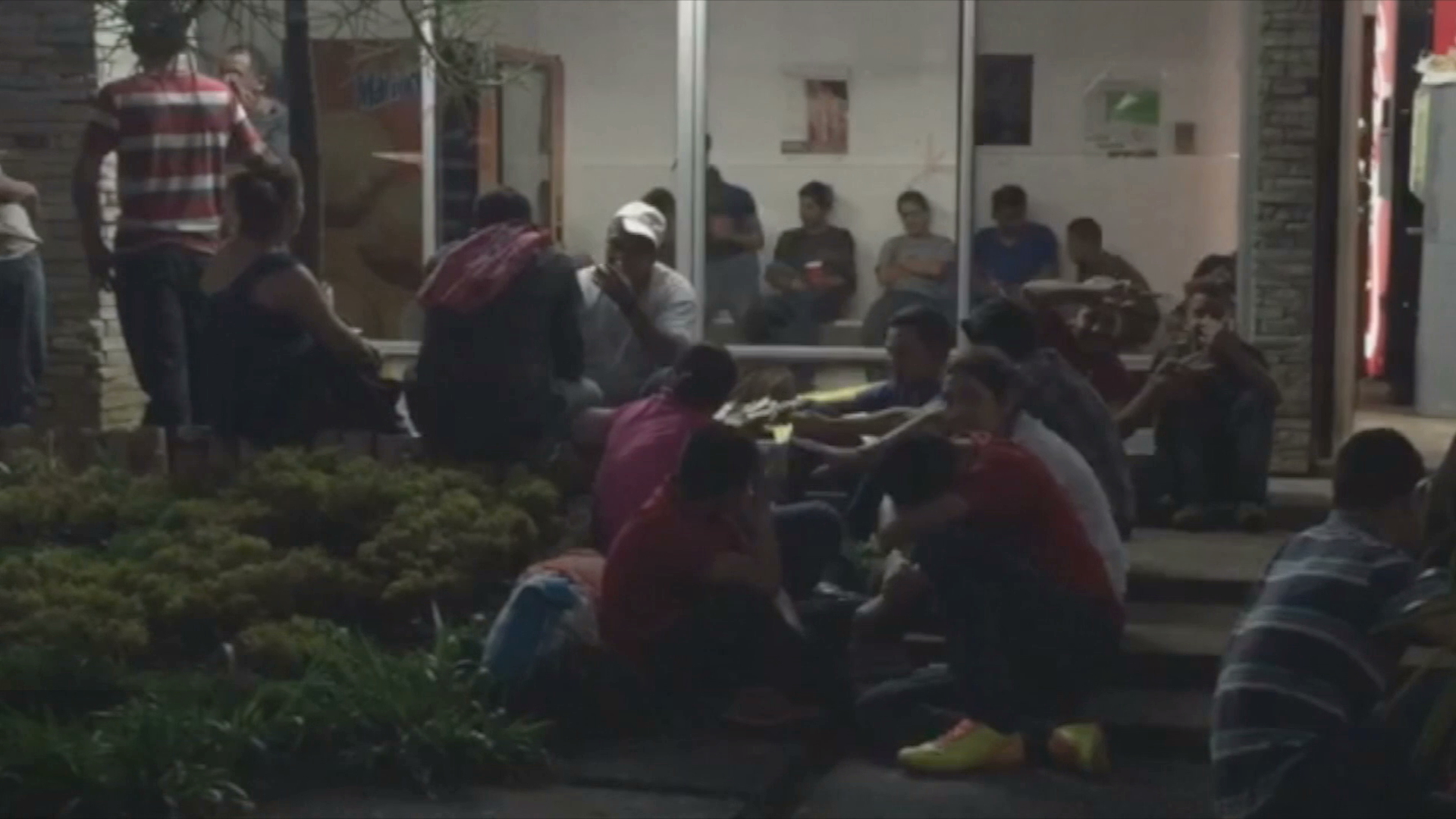 Rescata Policía Estatal a migrantes en Minatitlán