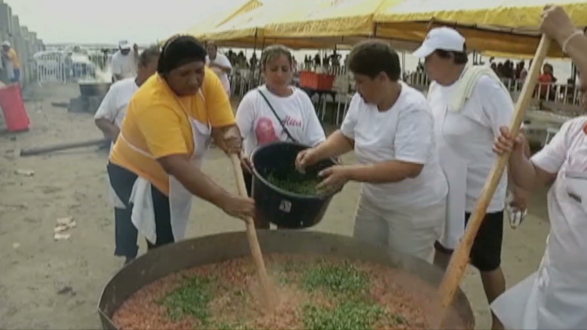 Prepararán el arroz a la tumbada más grande del mundo en Alvarado