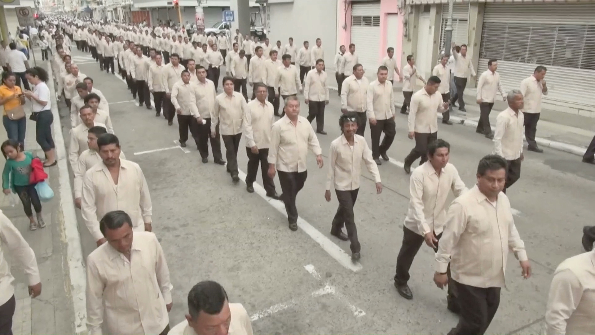 Más de 30 mil trabajadores desfilaron en el puerto de Veracruz este 1 de mayo