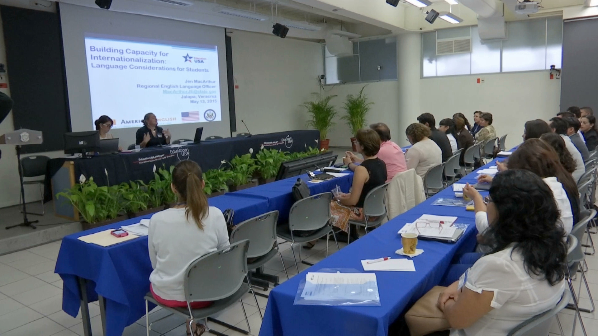 Education USA capacita a catedráticos de la UV en programas de movilidad estudiantil