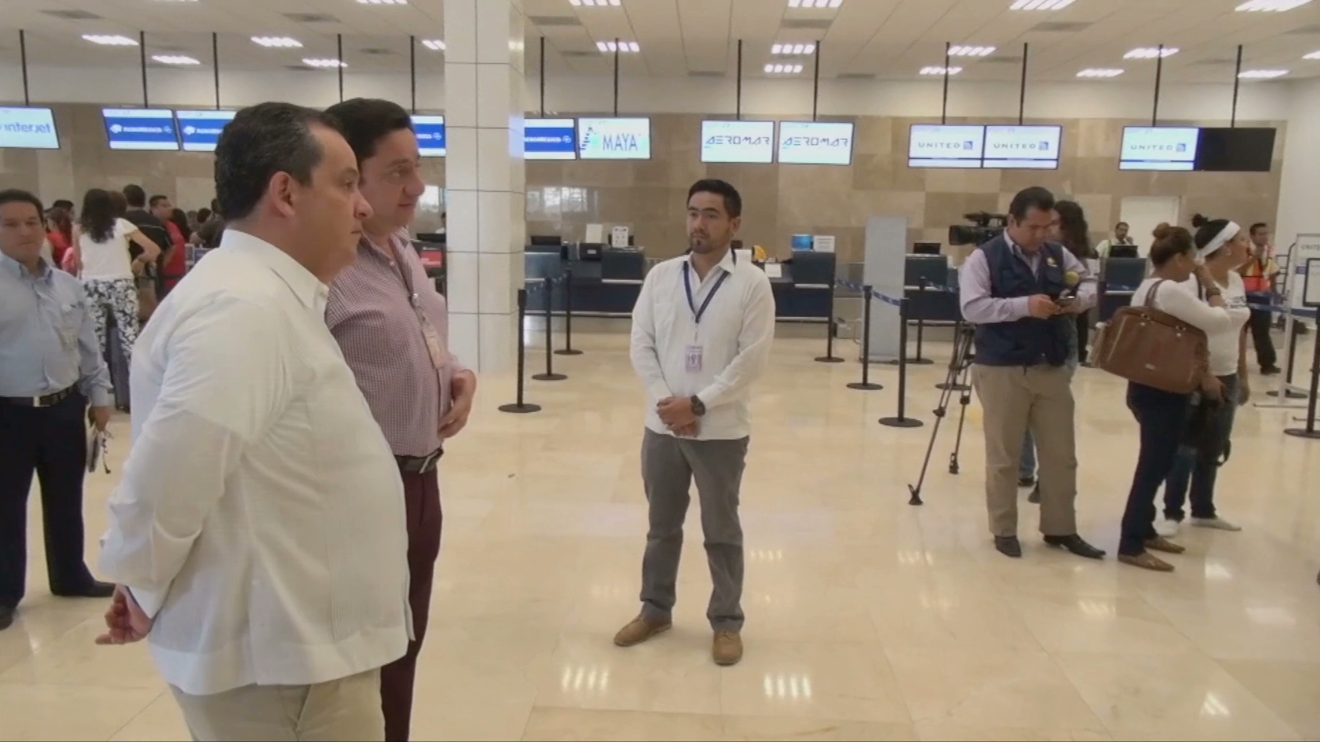 Verifican avances de remodelación y ampliación del Aeropuerto Internacional “Heriberto Jara Corona”