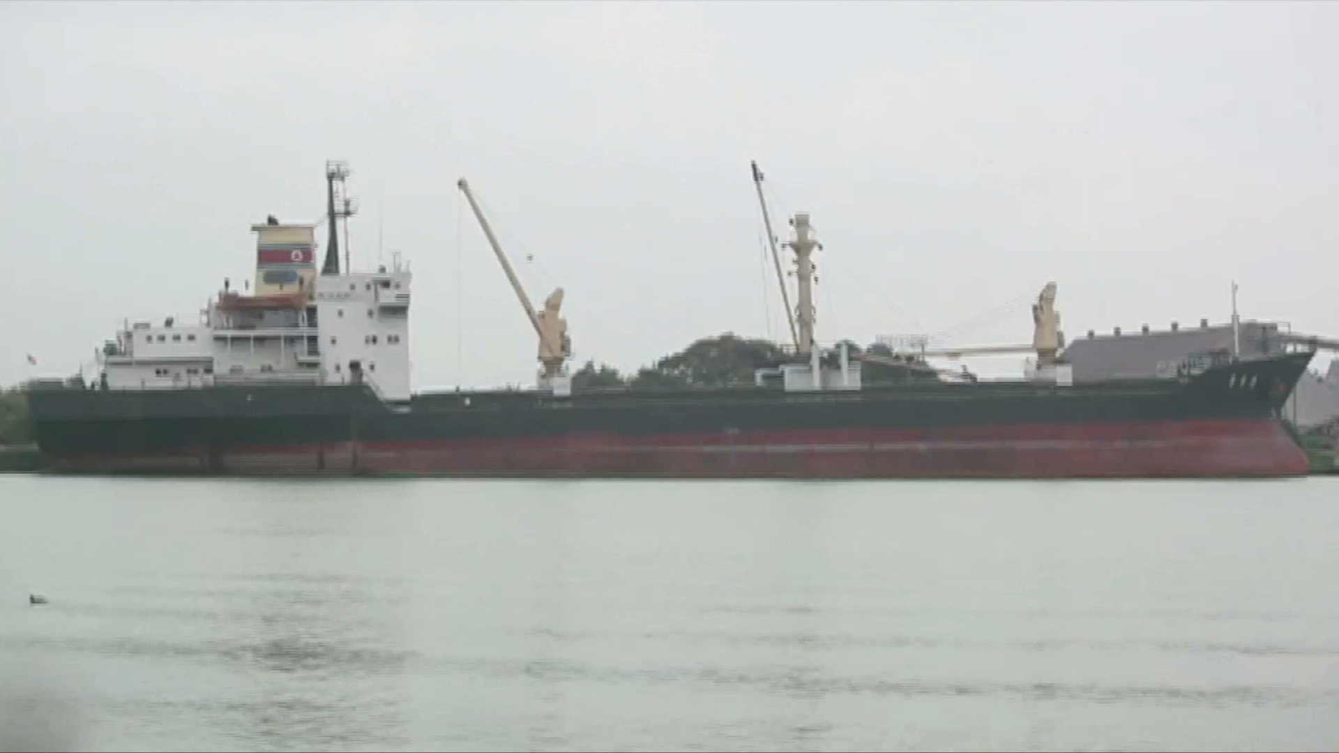 Autoridades ambientales liberan al barco norcoreano que dañó arrecife en Tuxpan