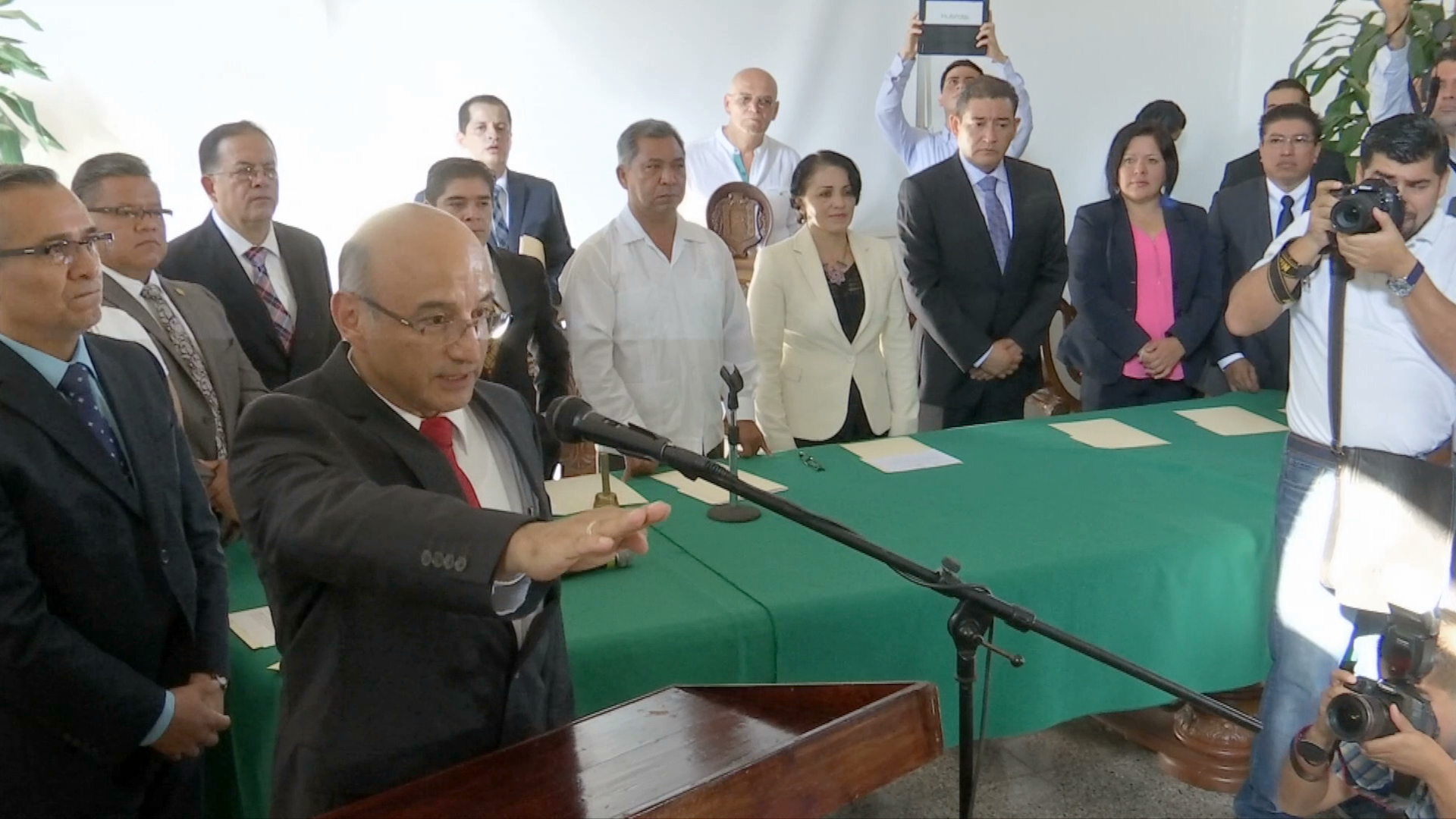 Rinde protesta Ricardo Palacios Torres como nuevo alcalde de Coatepec