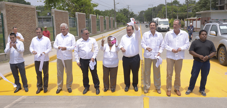 Inaugura Javier Duarte obra carretera en el norte del estado