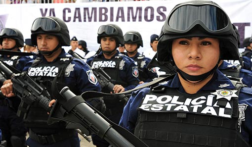 Se gradúan más policías confiables