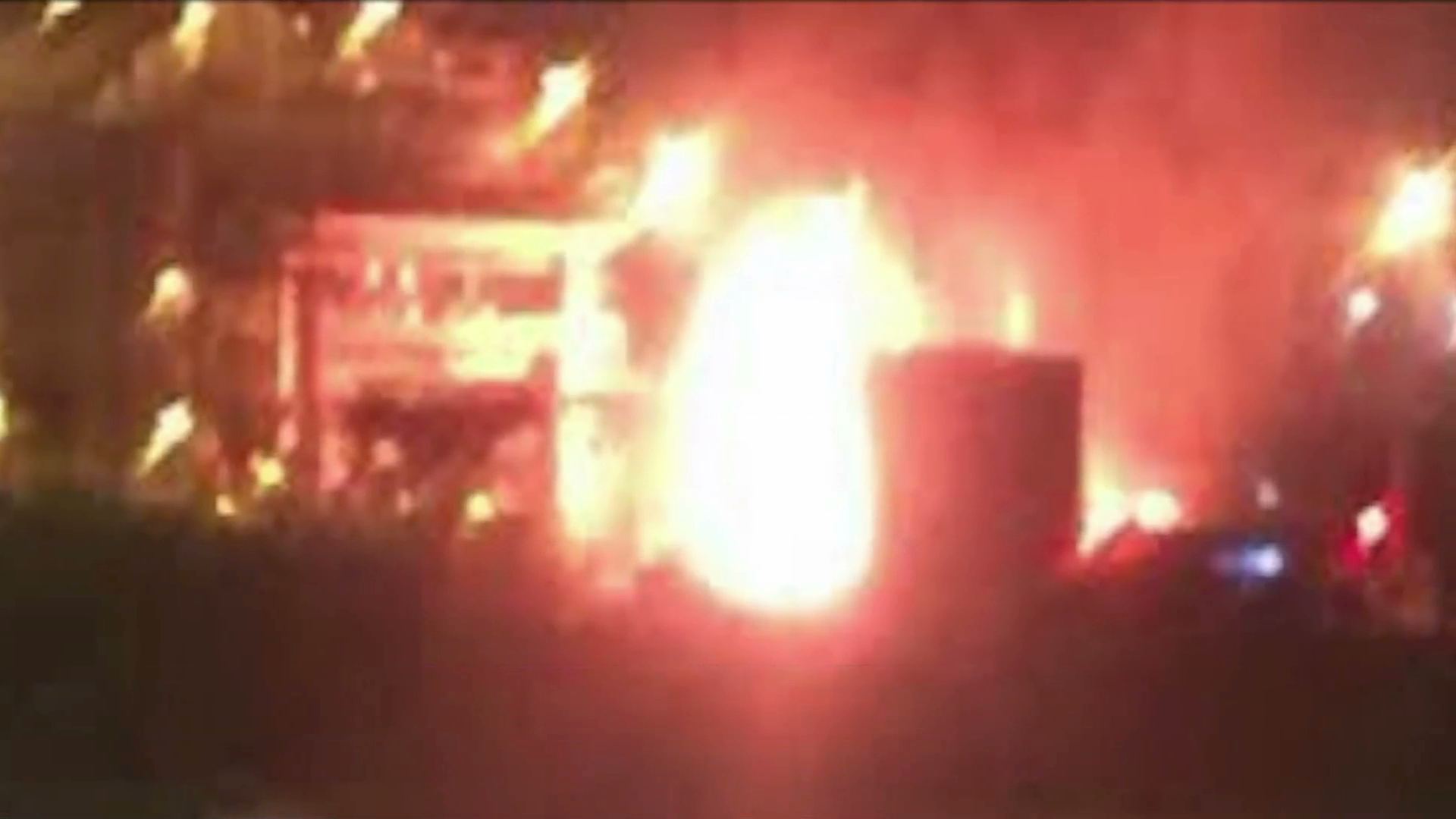 Investiga Pemex causas de incendio en La Cangrejera