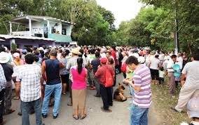Bloquean pobladores carretera Misantla-Martínez de la Torre