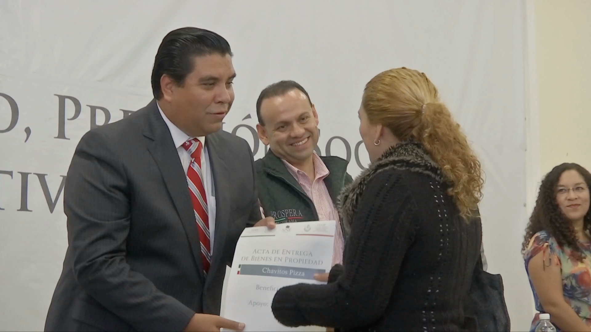 Entregan beneficios del programa Ocupación por Cuenta Propia