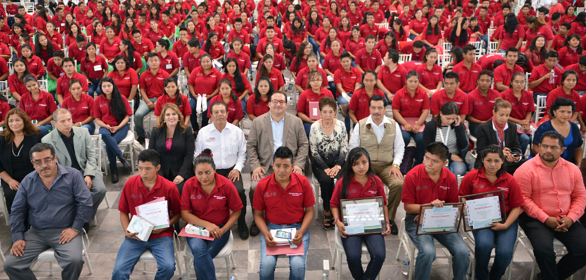 Avanza Veracruz en combate a desigualdad educativa: Javier Duarte